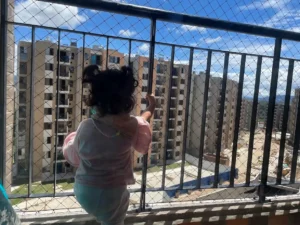 malla_cañamo_niño_balcon